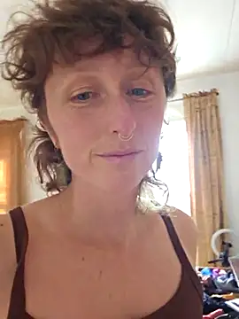 mossy kiss online show from 02.17.25