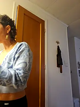 mossy kiss online show from 03.13.25