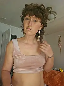 mossy kiss online show from 10.17.25