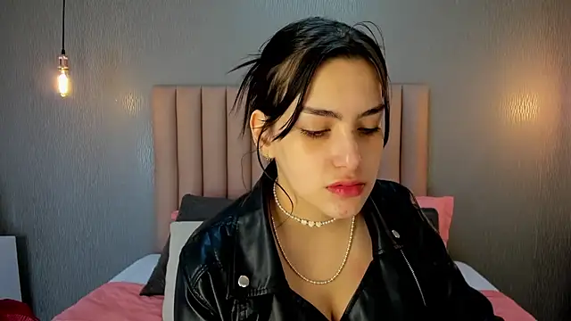 Alexa Thaylor  online show from 03.07.25