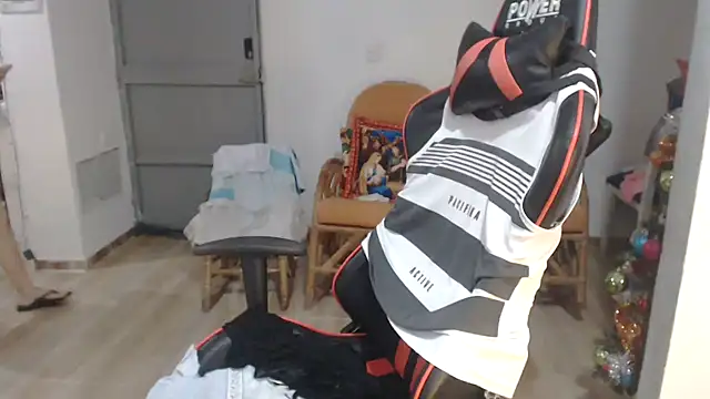 Valentina lara01 online show from 12.11.24