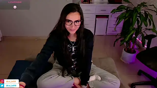 Snapshot of ImLui_lu chatting on 01.30.25 ImLui lu online show from 01.30.25