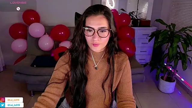 Snapshot of ImLui_lu chatting on 02.16.25 ImLui lu online show from 02.16.25