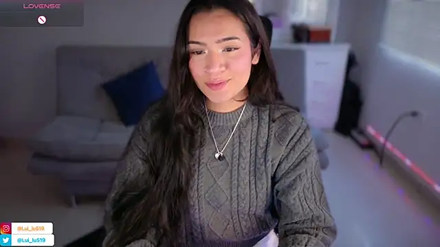 Snapshot of ImLui_lu chatting on 02.28.25 ImLui lu online show from 02.28.25