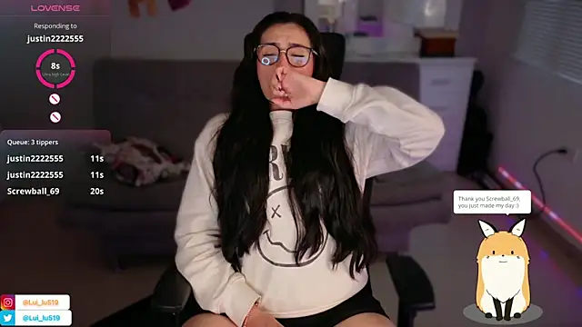 Snapshot of ImLui_lu chatting on 03.15.25 ImLui lu online show from 03.15.25