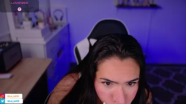 Snapshot of ImLui_lu chatting on 11.25.25 ImLui lu online show from 11.25.25