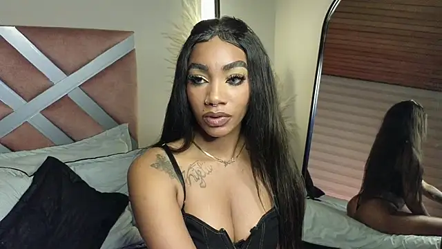 Snapshot of emely_brandon chatting on 02.06.25 emely brandon online show from 02.06.25