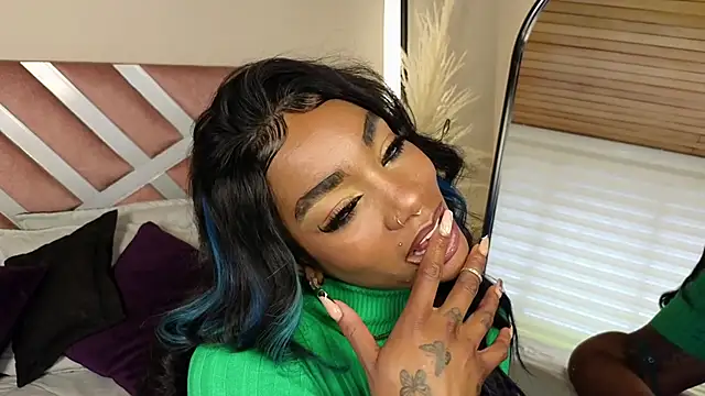 Snapshot of emely_brandon chatting on 02.27.25 emely brandon online show from 02.27.25