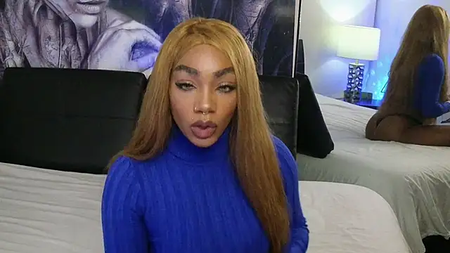 Snapshot of emely_brandon chatting on 12.16.25 emely brandon online show from 12.16.25