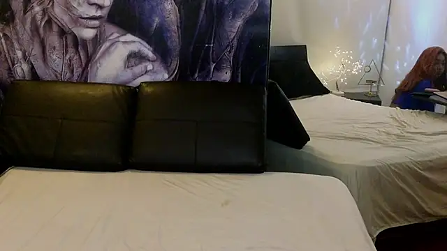 Snapshot of emely_brandon chatting on 01.08.26 emely brandon online show from 01.08.26