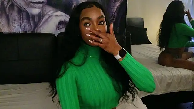 Snapshot of emely_brandon chatting on 02.26.26 emely brandon online show from 02.26.26