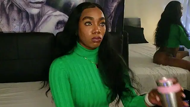 Snapshot of emely_brandon chatting on 02.26.26 emely brandon online show from 02.26.26