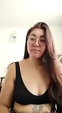 Snapshot of katha_steele_ chatting on 12.18.24 katha steele online show from 12.18.24