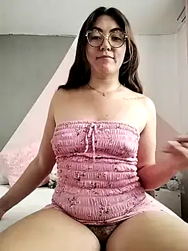 Snapshot of katha_steele_ chatting on 02.19.25 katha steele online show from 02.19.25