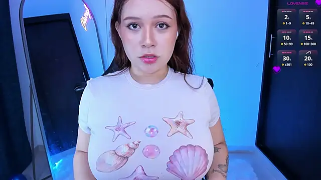 Snapshot of daniela_hornny chatting on 11.30.25 daniela hornny online show from 11.30.25