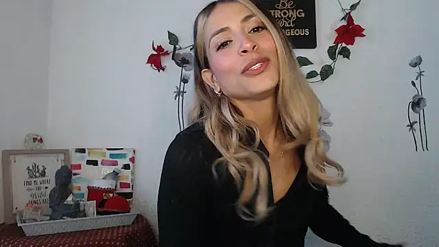 Liamiler01  online show from 03.17.25