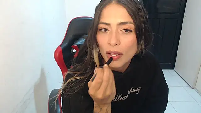 Liamiler01  online show from 02.19.26