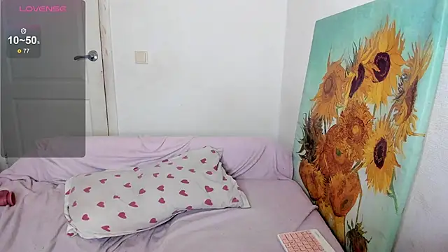 Snapshot of nymphobaby chatting on 11.15.25 nymphobaby online show from 11.15.25