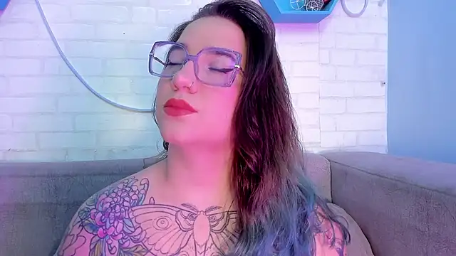 Snapshot of DEVA_BLUE_ chatting on 03.06.25 DEVA BLUE online show from 03.06.25