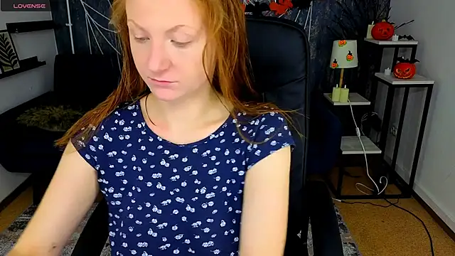 JeannieFox  online show from 10.18.25