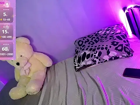 katie white online show from 01.11.26