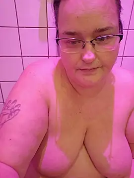 Snapshot of XxGipsyxX chatting on 02.13.26 XxGipsyxX online show from 02.13.26