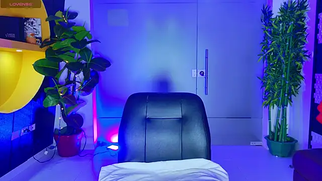 MalaikaBrown online show from 10.17.25