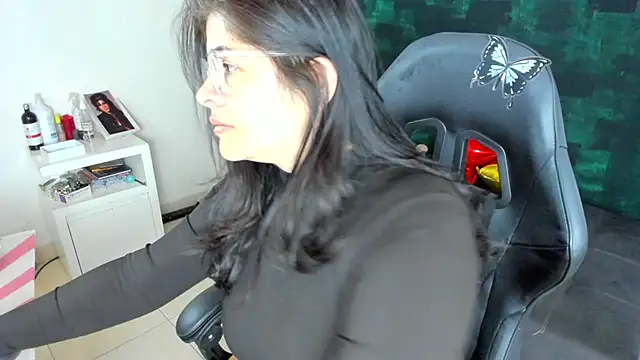 BellaFlaming online show from 01.15.25