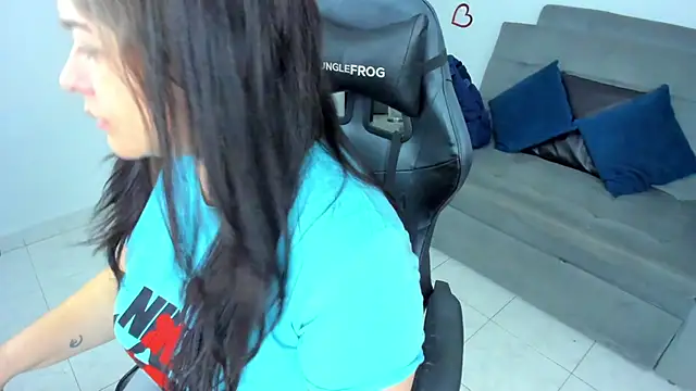 BellaFlaming online show from 03.07.25