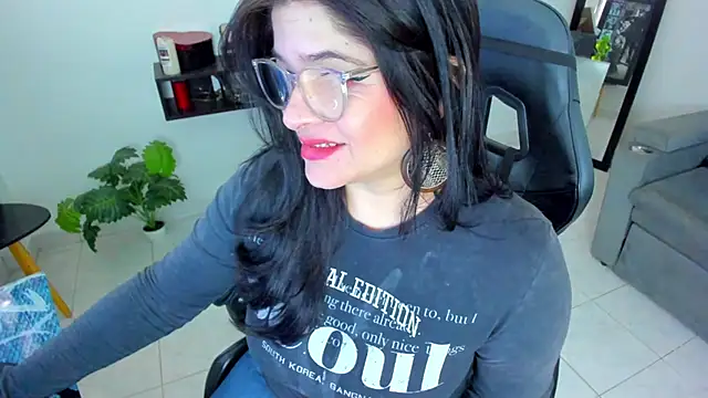 BellaFlaming online show from 09.13.25