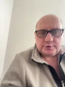 Snapshot of vanjbi45 chatting on 02.22.25 vanjbi45 online show from 02.22.25