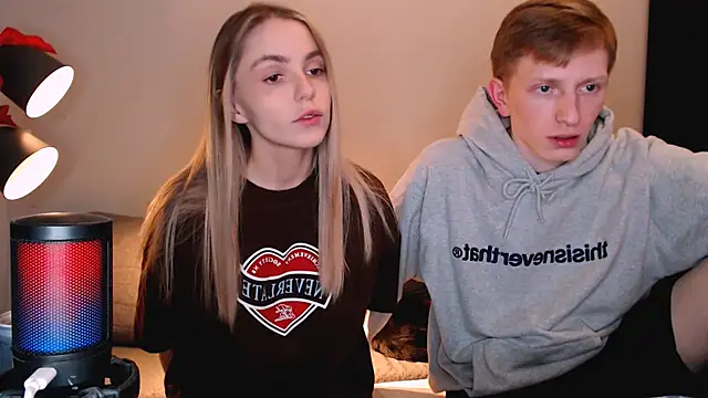 juliaanddima online show from 12.14.25