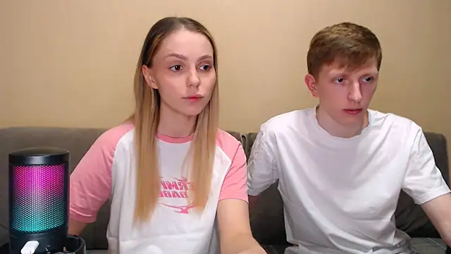 juliaanddima online show from 02.22.26