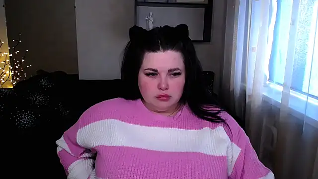 Emily Mo online show from 03.19.25