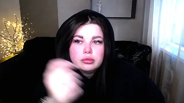 Emily Mo online show from 03.21.25