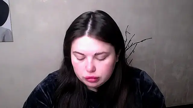 Emily Mo online show from 09.30.25