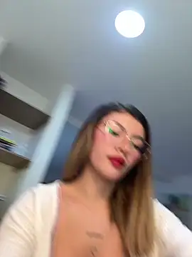 Your Honeey online show from 10.13.25