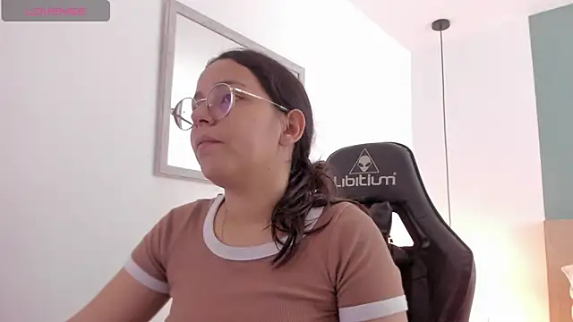 lucy blue28 online show from 04.07.26