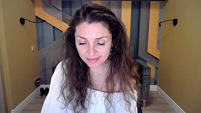 EllaLong online show from 12.11.24