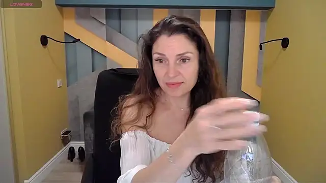 EllaLong online show from 12.22.24