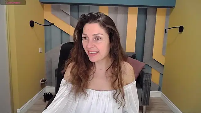 EllaLong online show from 01.02.25