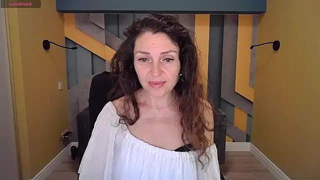 EllaLong online show from 01.25.25