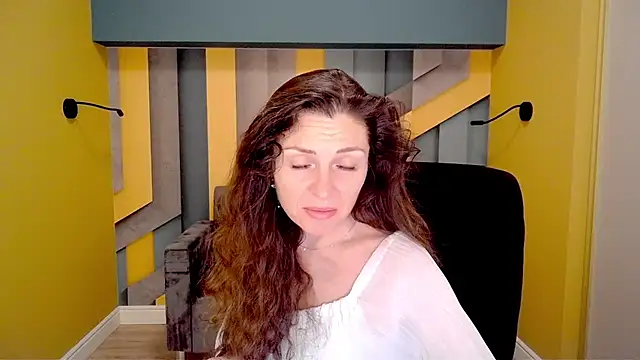 EllaLong online show from 02.23.25