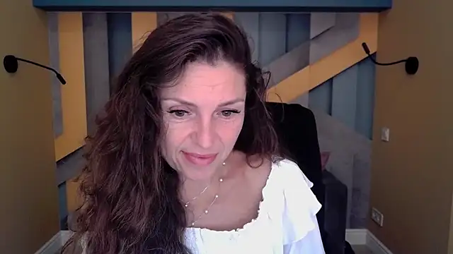 EllaLong online show from 09.15.25