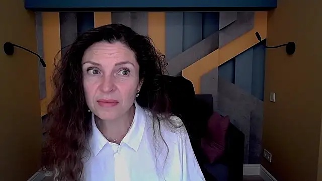 EllaLong online show from 10.14.25