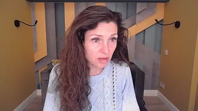 EllaLong online show from 04.18.26