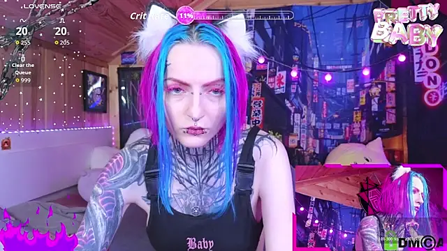 Snapshot of NekoCyber chatting on 11.23.25 NekoCyber online show from 11.23.25