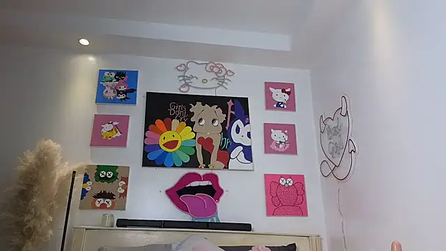 Snapshot of lyoun7 chatting on 10.17.25 lyoun7 online show from 10.17.25