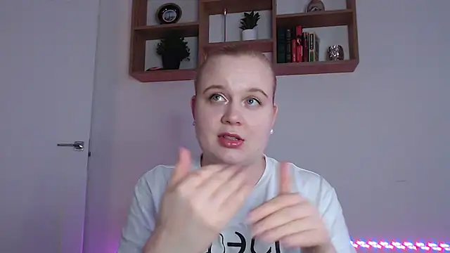 Karolina love  online show from 12.05.25