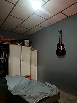 Snapshot of DanelyLopez chatting on 02.06.25 DanelyLopez online show from 02.06.25